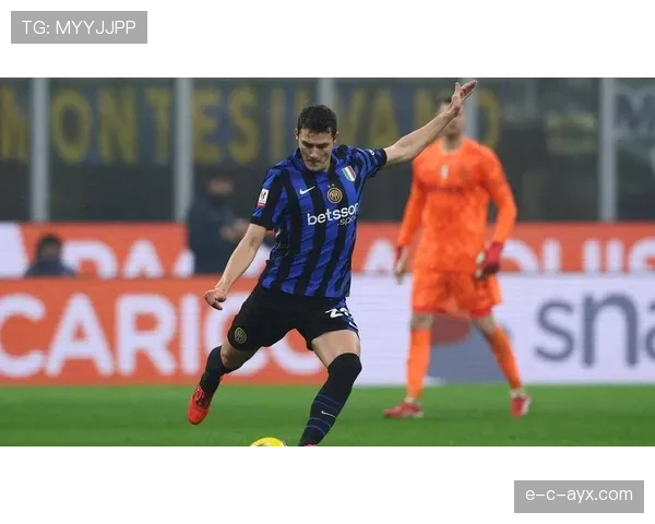 帕瓦尔凭借出色防守站位,助球队防线稳固表现抢眼 帕瓦尔凭借出色防守站位,助球队防线稳固表现抢眼