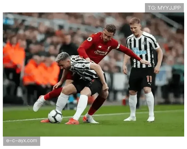 布莱克本边路突破建功,助球队斩获关键胜利状态回暖引关注 布莱克本边路突破建功,助球队斩获关键胜利状态回暖引关注