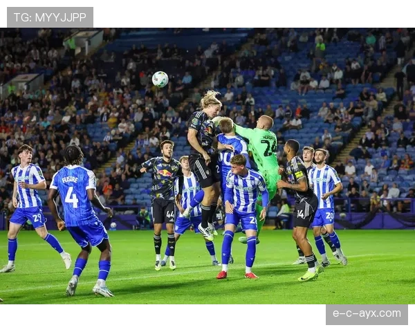 阿贾克斯欧战表现持续低迷,对球队整体竞争格局与赛季走势产生影响 阿贾克斯欧战表现持续低迷,对球队整体竞争格局与赛季走势产生影响