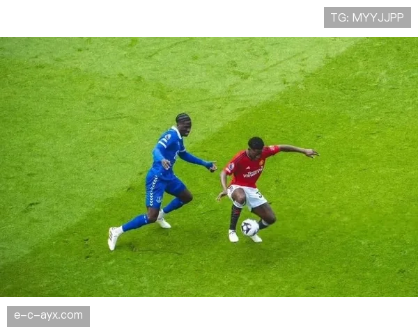 奥纳纳出球能力遭遇阿森纳高位逼抢考验 奥纳纳出球能力遭遇阿森纳高位逼抢考验