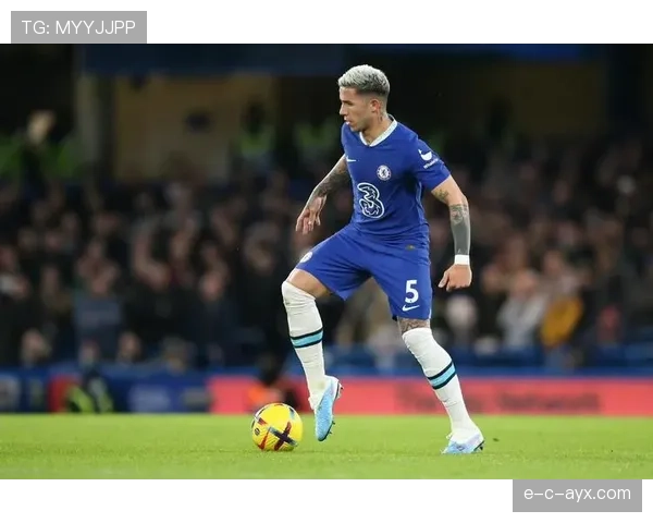 你能想象恩佐·费尔南德斯离场后队友都跟不上节奏吗？