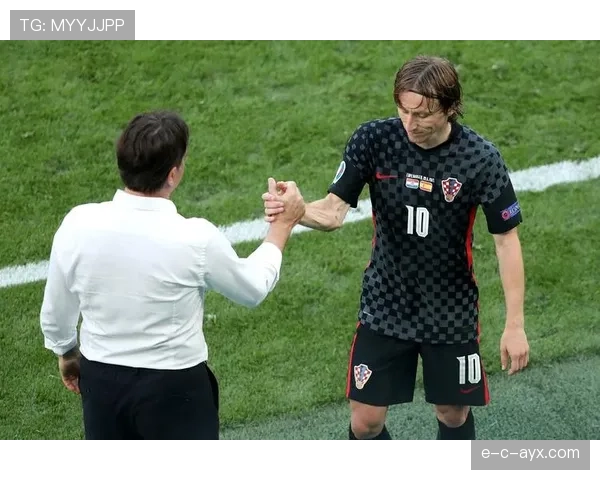 莫德里奇家冰箱里只放蛋白粉和冰水？